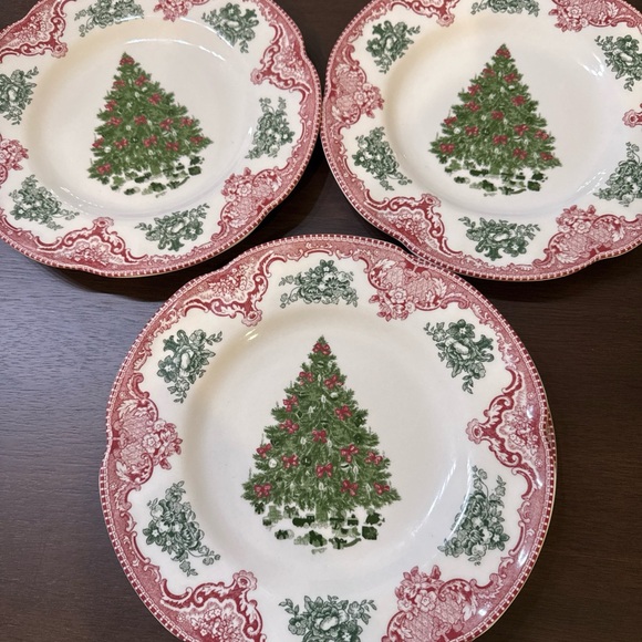 Johnson Brothers Old Britain Castles Christmas Tree Salad Plate Set of 4 - RARE - Picture 3 of 5